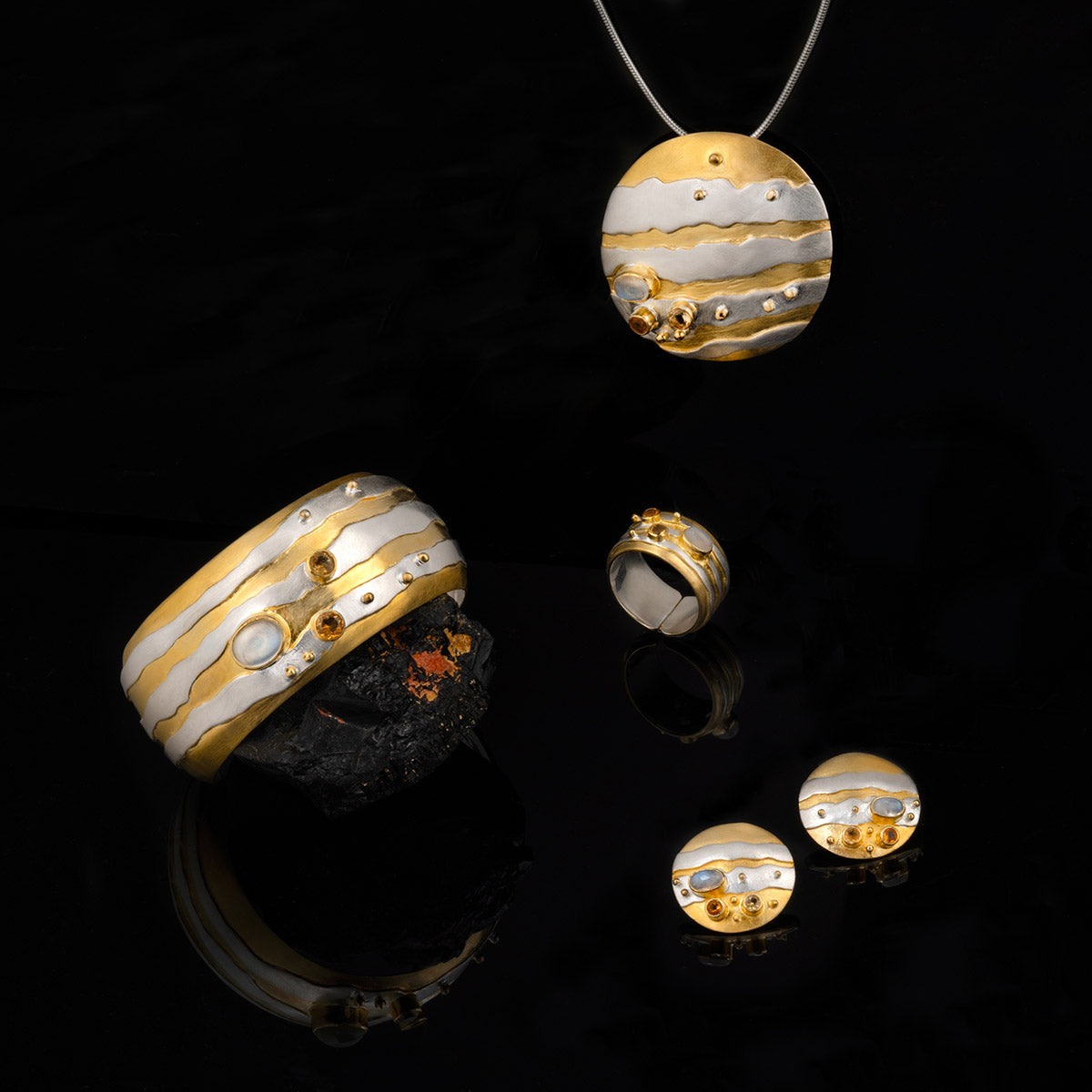 Jupiter 2-in-1 Brooch & Pendant